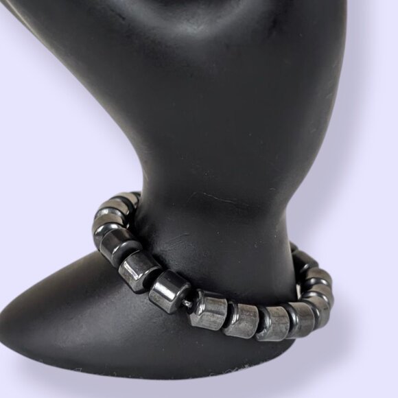 Cylindrical Magnetic Hematite Beaded Bracelet - Picture 3 of 5